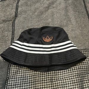 Adidas Originals bucket hat